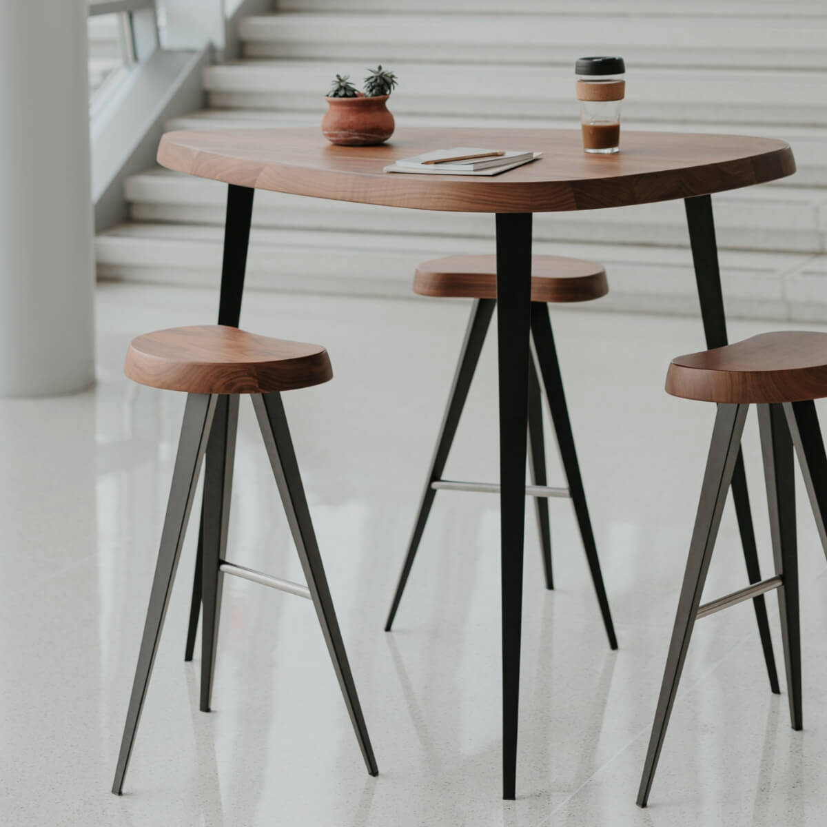 Mexique Table in lifestyle shot